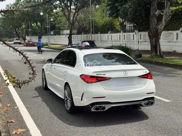 Mercedes-Benz C43 2024 4