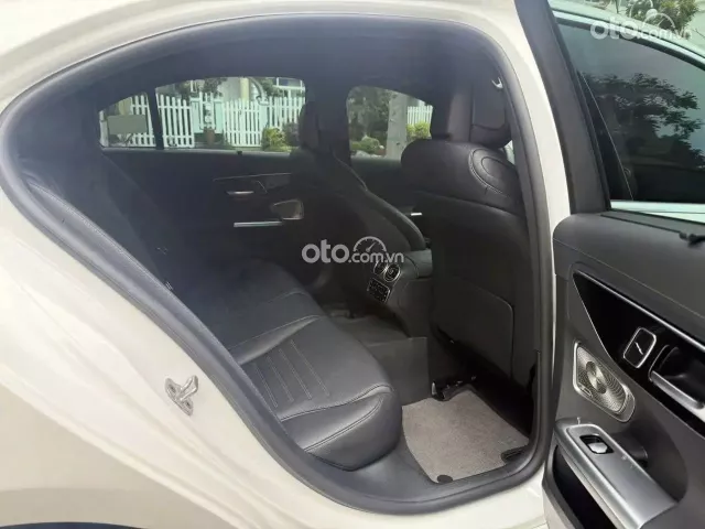 Mercedes-Benz C43 2024 12