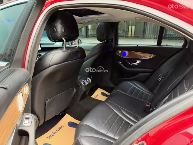 Mercedes-Benz C250 Exclusive 2016 13