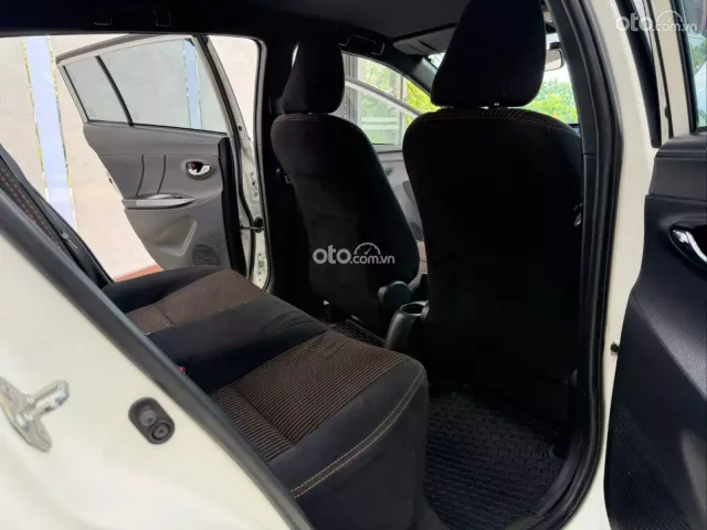 Toyota Yaris 1.5G 2017 13
