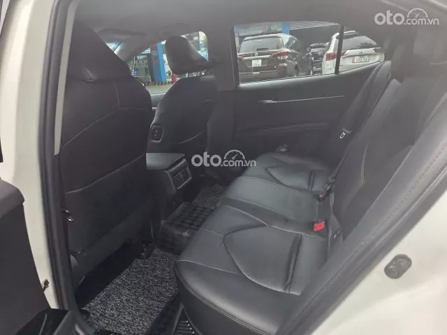 Toyota Camry 2.0G 2020 7