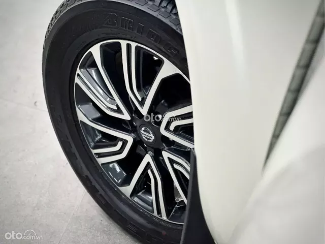Nissan Terra 2.5L V 4WD 7AT 2019 13