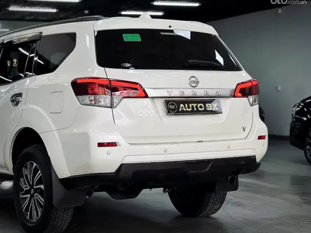 Nissan Terra 2.5L V 4WD 7AT 2019 14