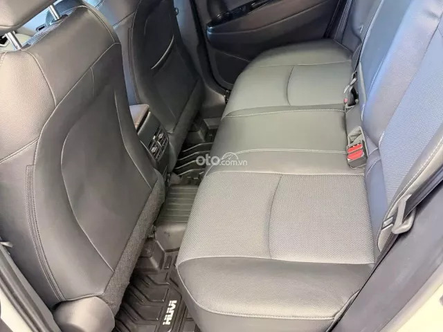 Toyota Corolla Cross 1.8 HV 2025 5