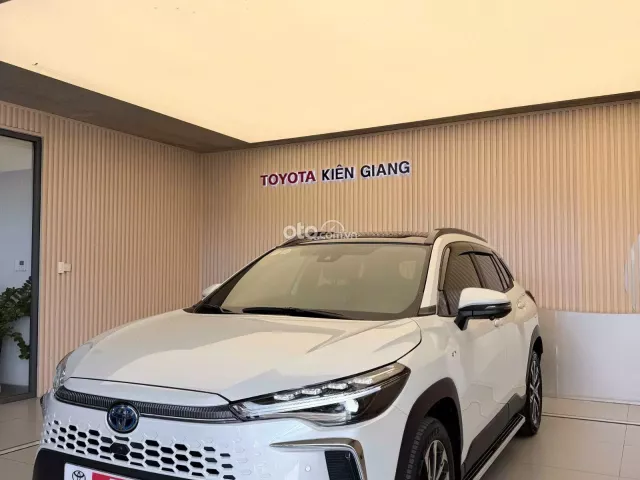 Toyota Corolla Cross 1.8 HV 2025 10
