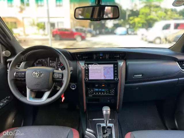 Toyota Fortuner 2.4 AT 4x2 Legender 2020 7