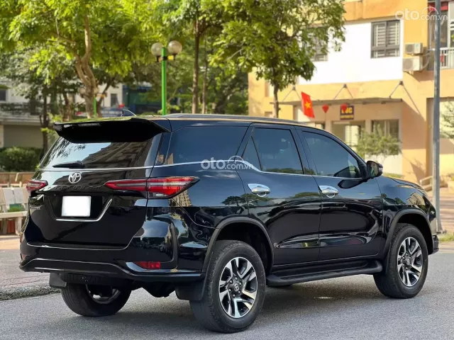 Toyota Fortuner 2.4 AT 4x2 Legender 2020 3