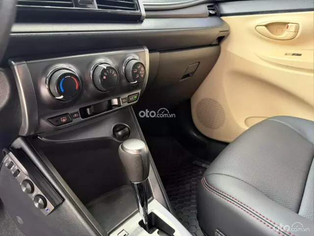 Toyota Yaris 1.3E 2014 8