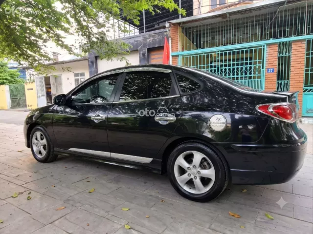 Hyundai Avante 1.6 AT 2012 4