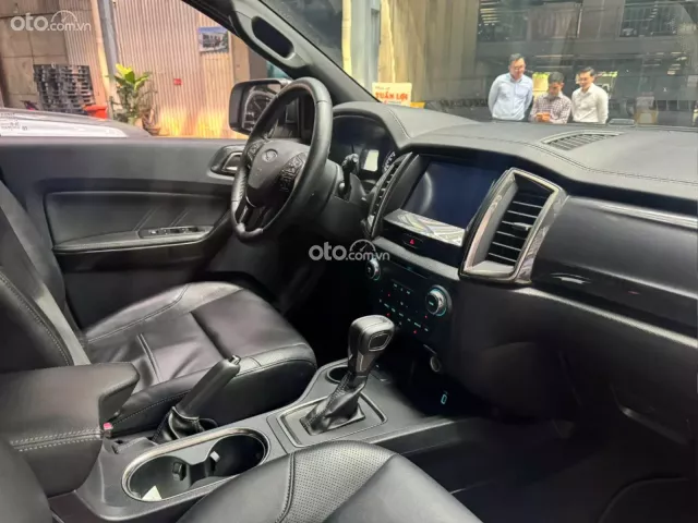 Ford Everest Titanium 2.0 AT 4x2 2020 3