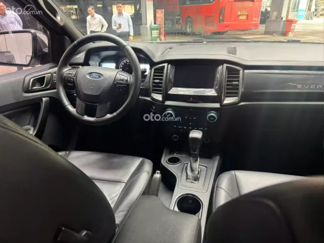 Ford Everest Titanium 2.0 AT 4x2 2020 10