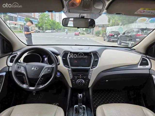 Hyundai Santa Fe 2.2L Dầu Tiêu chuẩn 2017 13