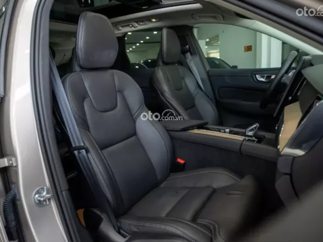 Volvo XC60 B6 Ultimate Bright 2026 19