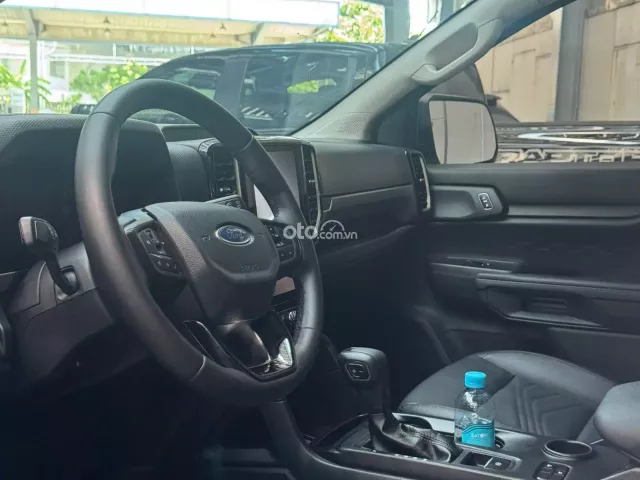 Ford Everest Ambiente 2.0 AT 4x2 2025 5