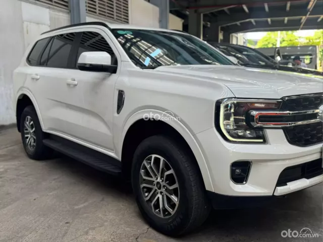 Ford Everest Ambiente 2.0 AT 4x2 2025 7