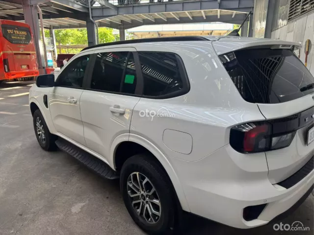 Ford Everest Ambiente 2.0 AT 4x2 2025 11