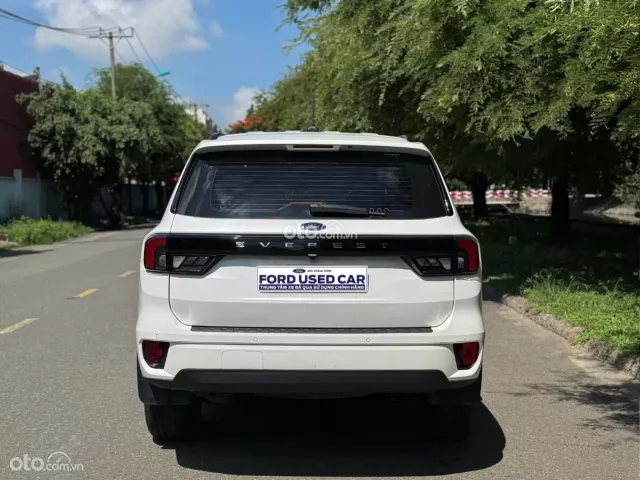 Ford Everest Ambiente 2.0 AT 4x2 2025 16