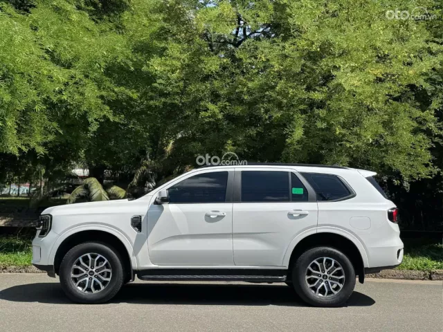 Ford Everest Ambiente 2.0 AT 4x2 2025 17