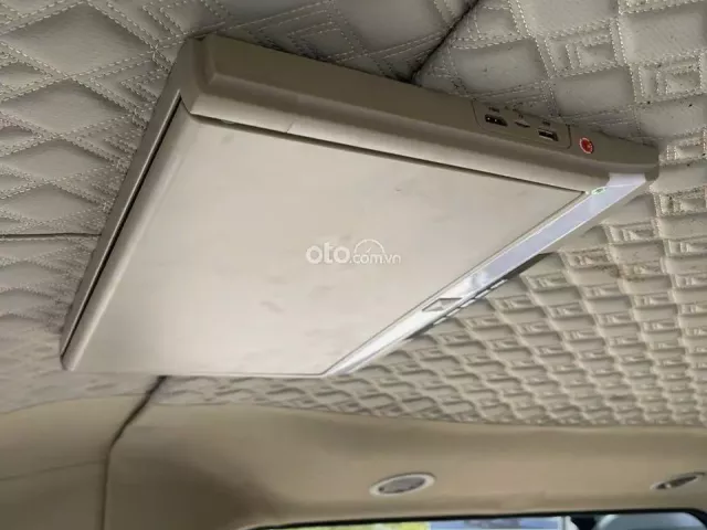 Ford Transit Cao cấp 2023 9