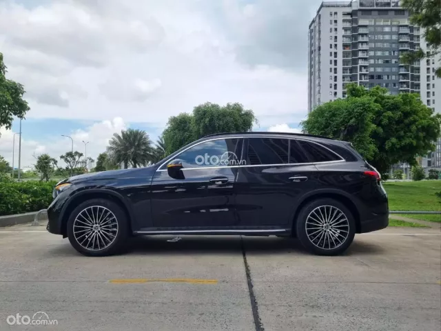 Mercedes-Benz GLC 300 4Matic 2023 3