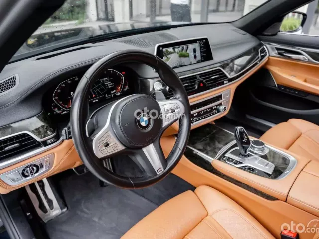 BMW 730Li M Sport 2021 7