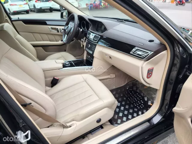 Mercedes-Benz E250 AMG 2015 11