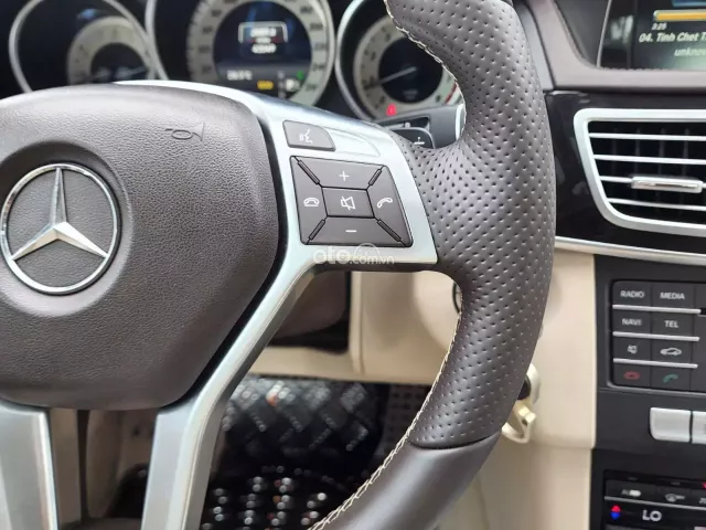 Mercedes-Benz E250 AMG 2015 12