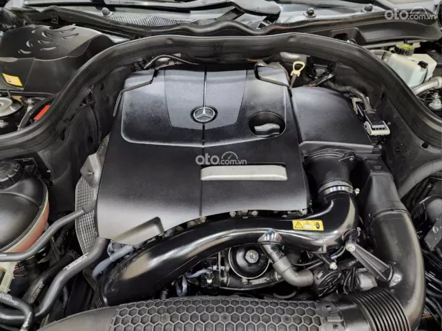 Mercedes-Benz E250 AMG 2015 14