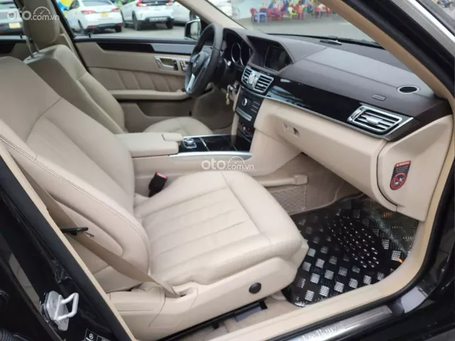 Mercedes-Benz E250 AMG 2015 10
