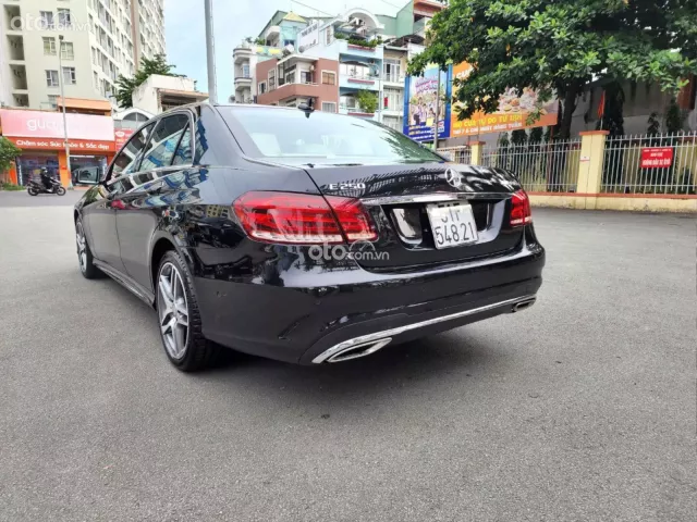 Mercedes-Benz E250 AMG 2015 4