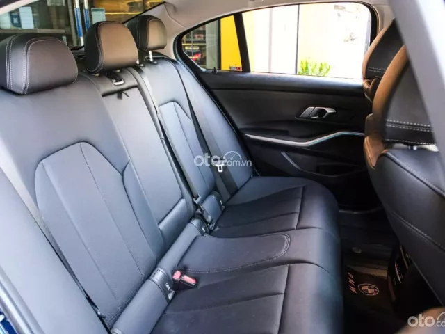 BMW 320i 2023 10