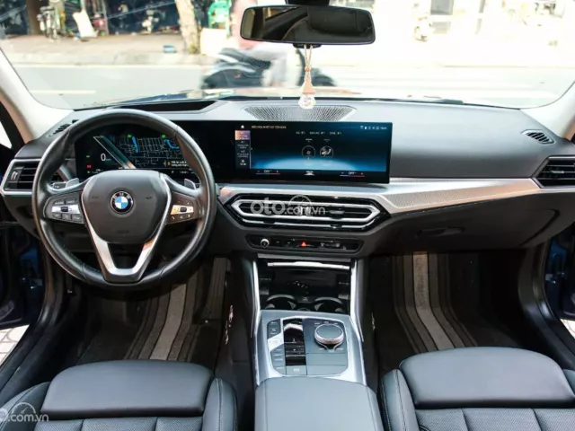 BMW 320i 2023 13