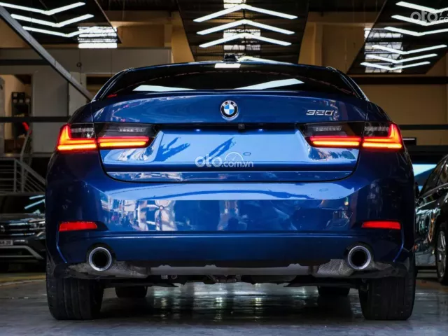 BMW 320i 2023 16