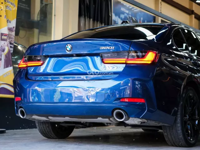 BMW 320i 2023 17