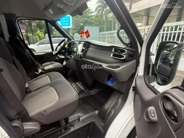Cần Bán xe tải van, hiệu Ford Transit, đời cuối 2022 màu Trắng, xe cực đẹp, không KD
