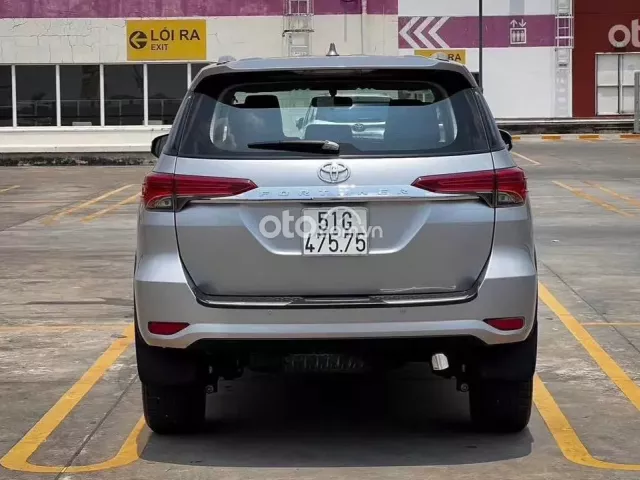 Toyota Fortuner 2017 4