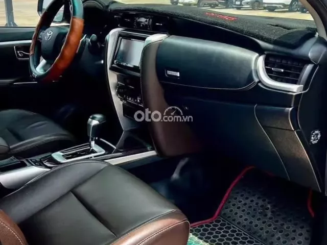 Toyota Fortuner 2017 6