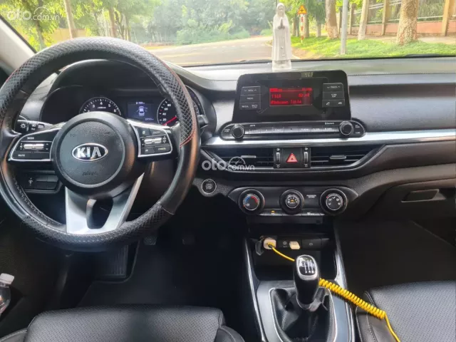 Kia Cerato 1.6 MT 2018 9