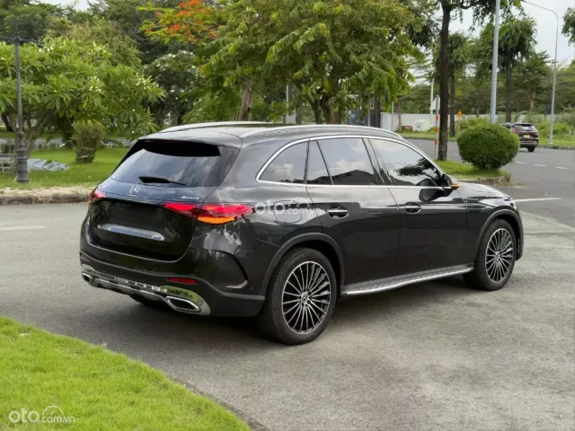 Mercedes-Benz GLC 300 4Matic V1 2025 8
