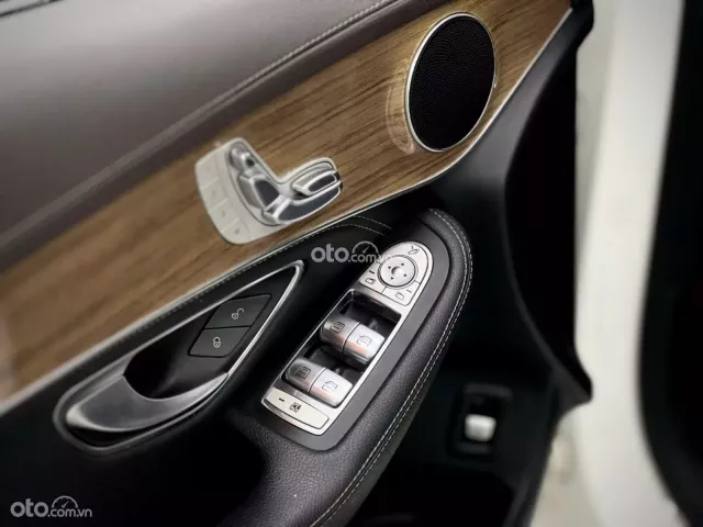 Mercedes-Benz GLC 250 4Matic 2017 12
