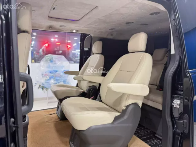 Ford Tourneo Titanium 2019 15