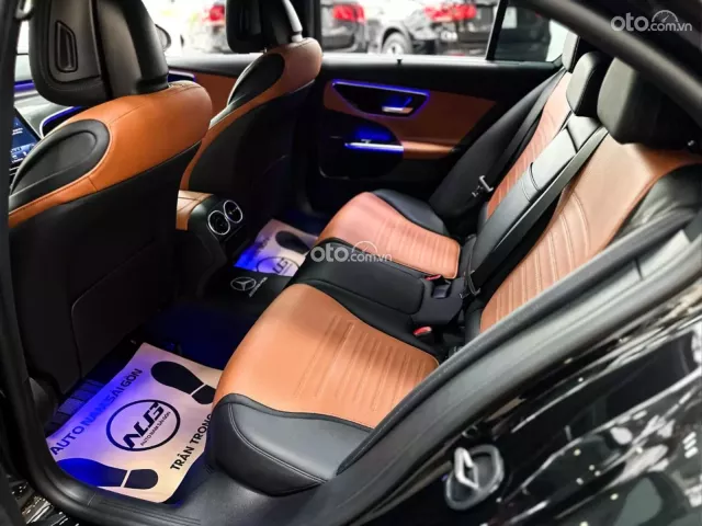 Mercedes-Benz C300 AMG 2022 9