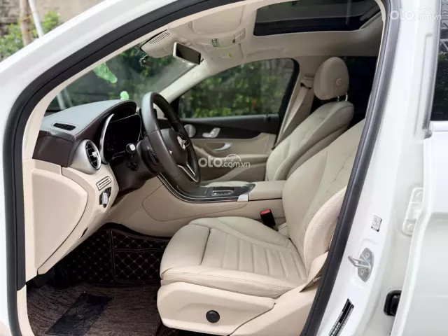 Mercedes-Benz GLC 300 4Matic 2020 18