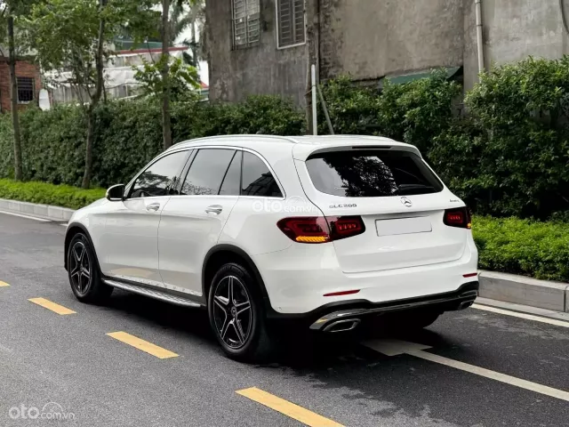Mercedes-Benz GLC 300 4Matic 2020 4