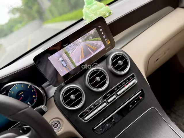 Mercedes-Benz GLC 300 4Matic 2020 9