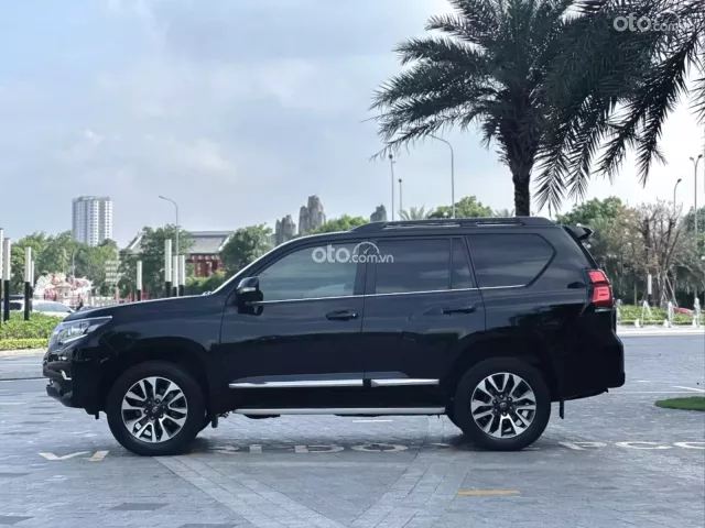 Toyota Land Cruiser Prado VX 2022 5