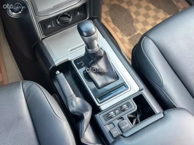 Toyota Land Cruiser Prado VX 2022 12