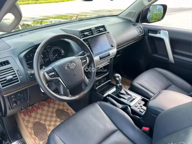 Toyota Land Cruiser Prado VX 2022 7