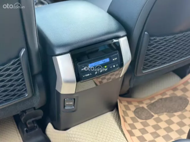Toyota Land Cruiser Prado VX 2022 16