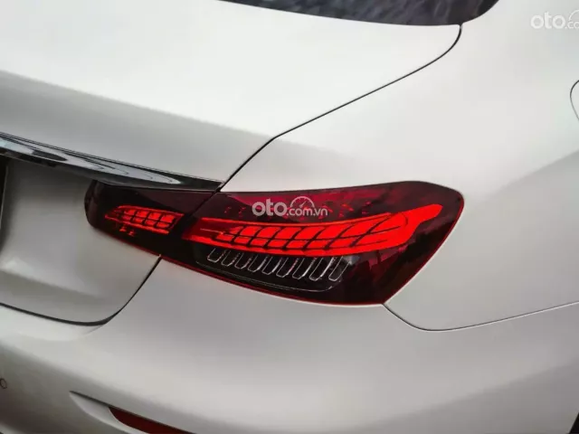Mercedes-Benz E200 Exclusive V1 2022 10